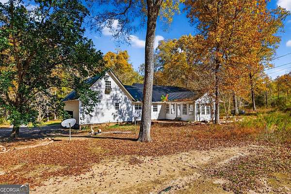 26 Acres of Land with Home for Sale in Boaz, Alabama