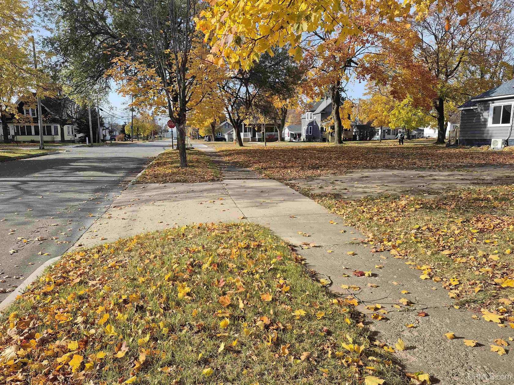 0.14 Acres of Residential Land for Sale in Escanaba, Michigan