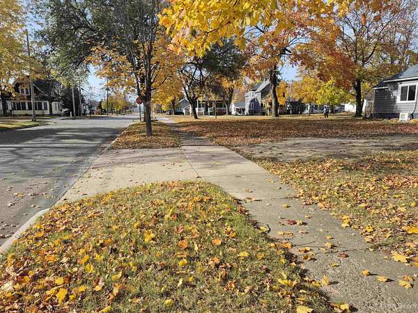 0.14 Acres of Residential Land for Sale in Escanaba, Michigan