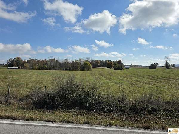 4.2 Acres of Residential Land for Sale in Munfordville, Kentucky