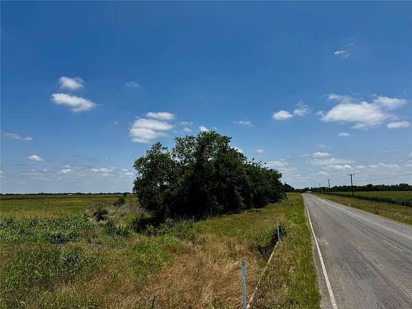 20.6 Acres of Mixed-Use Land for Sale in Taylor, Texas