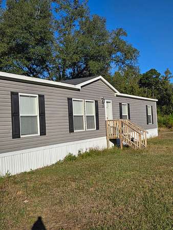 3.85 Acres of Residential Land with Home for Sale in Palatka, Florida