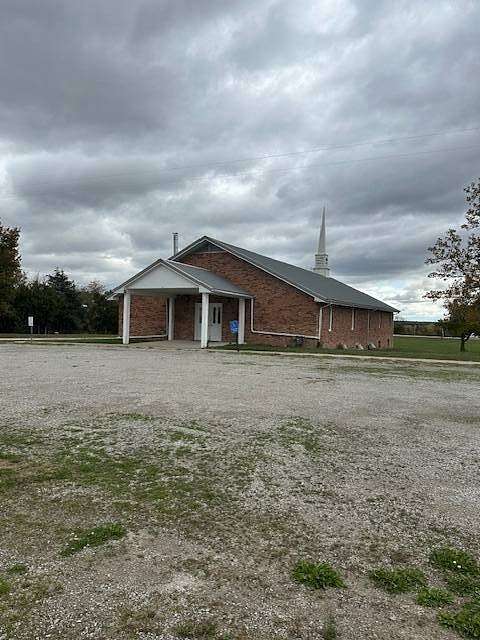 3 Acres of Improved Residential Land for Sale in Bucklin, Missouri