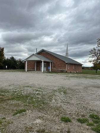 3 Acres of Improved Residential Land for Sale in Bucklin, Missouri