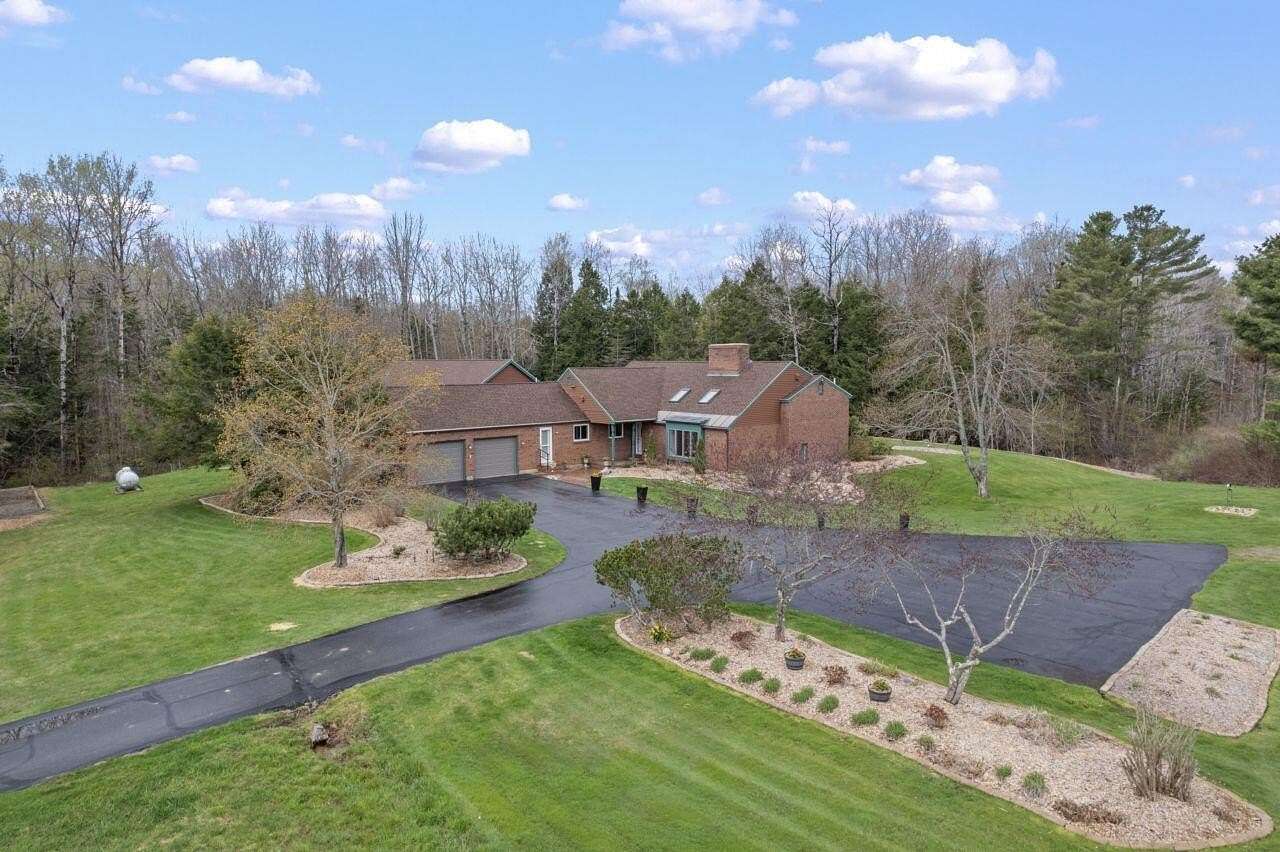 16.7 Acres of Land with Home for Sale in Brunswick, Maine