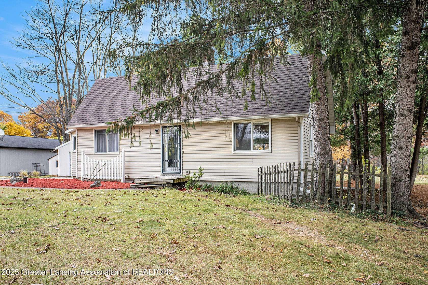 1.9 Acres of Residential Land with Home for Sale in Laingsburg, Michigan