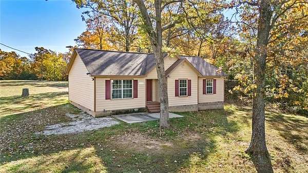 2 Acres of Residential Land with Home for Sale in Fayetteville, Arkansas