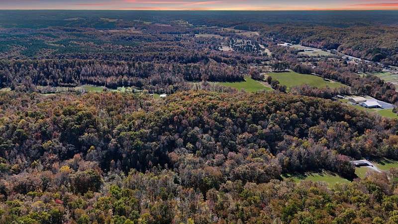 19.3 Acres of Land for Sale in Waynesboro, Tennessee