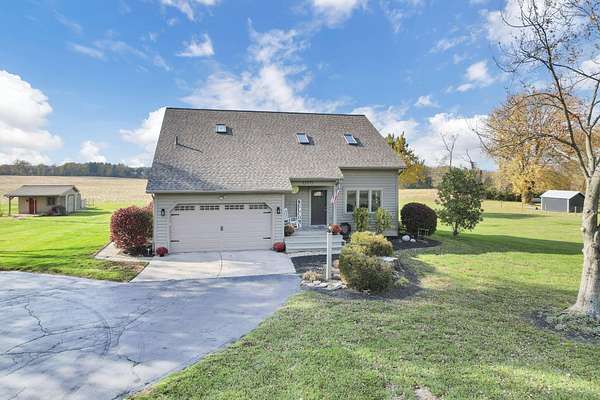 1.72 Acres of Residential Land with Home for Sale in Thornville, Ohio