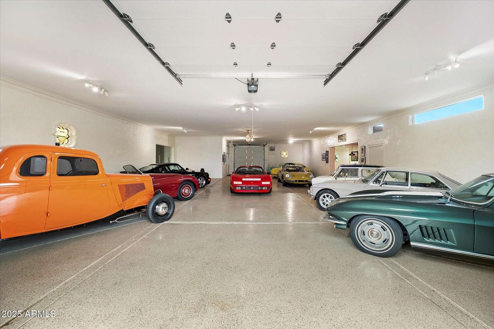 5.6 Acres of Residential Land with Home for Sale in Cave Creek, Arizona