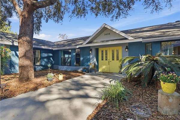 2 Acres of Land with Home for Sale in Lecanto, Florida