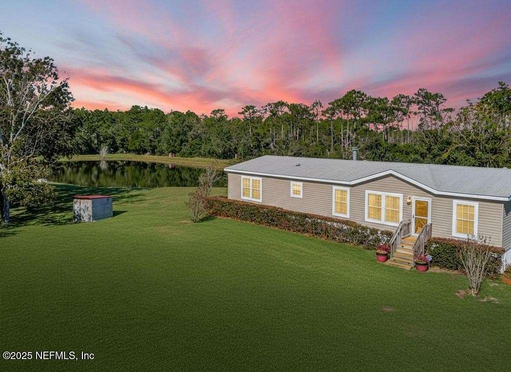 3.2 Acres of Residential Land with Home for Sale in Jacksonville, Florida