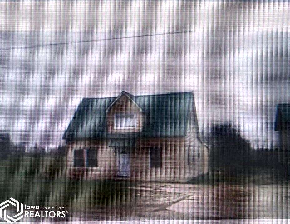 3.69 Acres of Residential Land with Home for Sale in Murray, Iowa