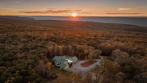 5.45 Acres of Residential Land with Home for Sale in Menlo, Georgia