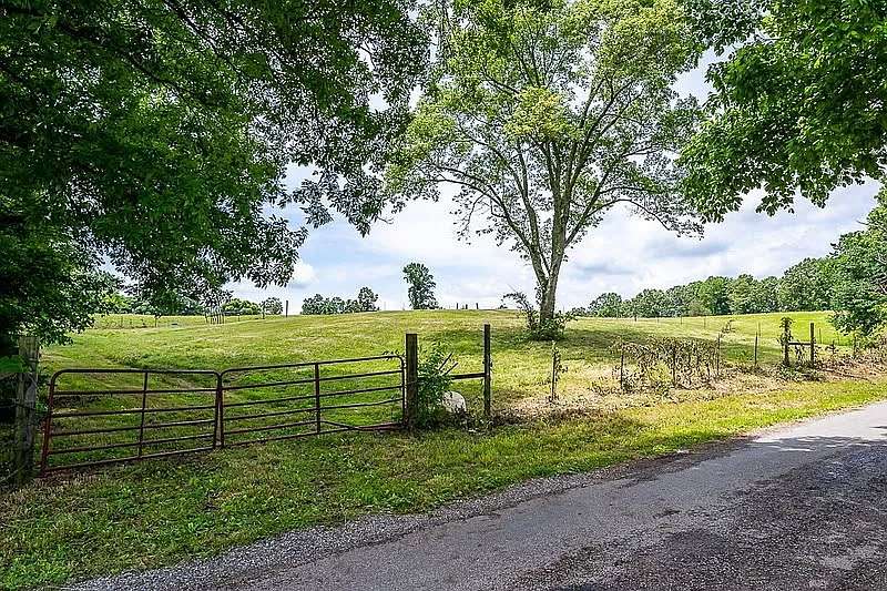 15 Acres of Land for Sale in Sparta, Tennessee