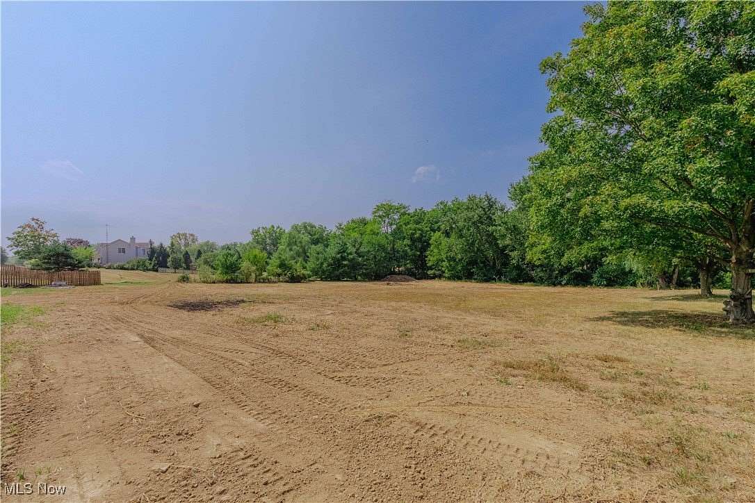 1 Acre of Residential Land for Sale in Uniontown, Ohio
