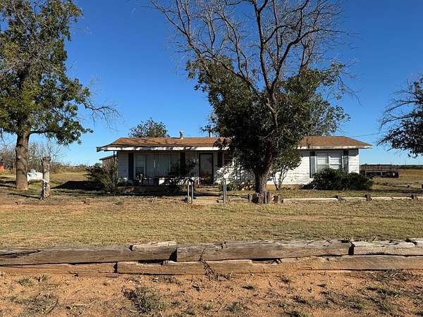 6.1 Acres of Residential Land with Home for Sale in Snyder, Texas