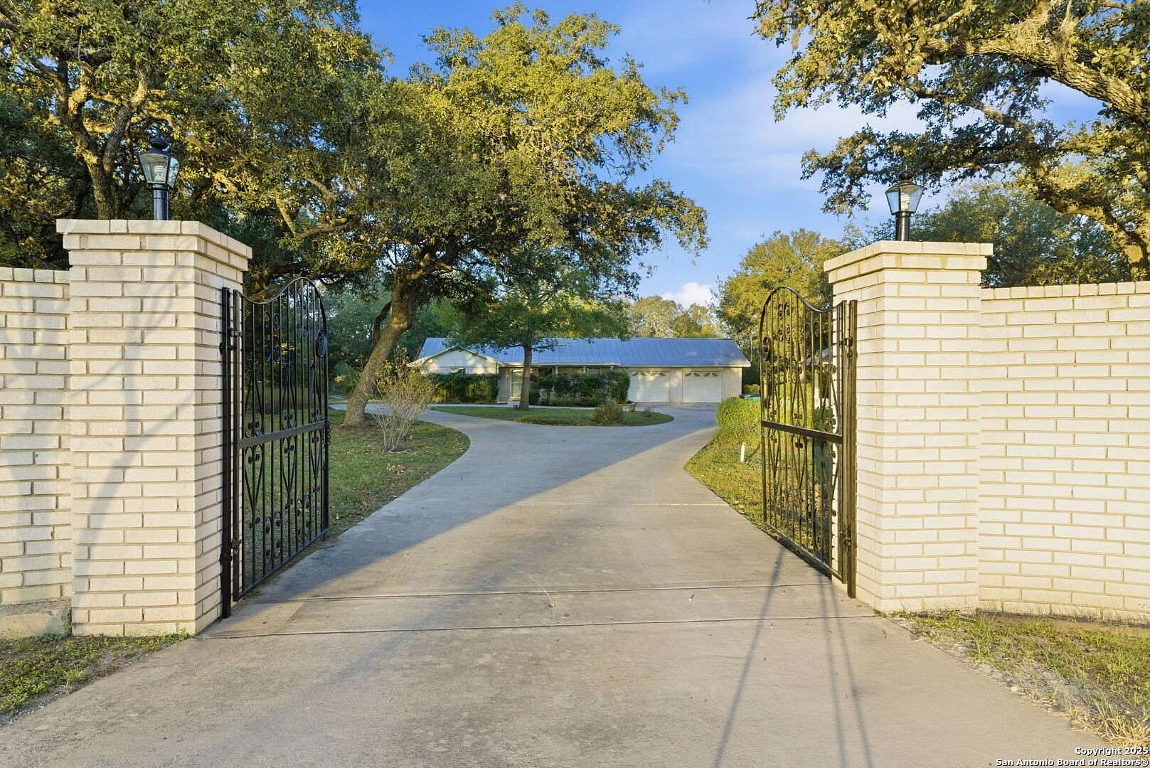 2 Acres of Residential Land with Home for Sale in San Antonio, Texas