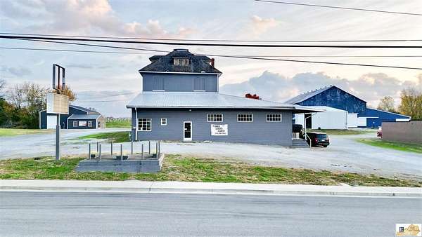 1.87 Acres of Commercial Land for Sale in Columbia, Kentucky