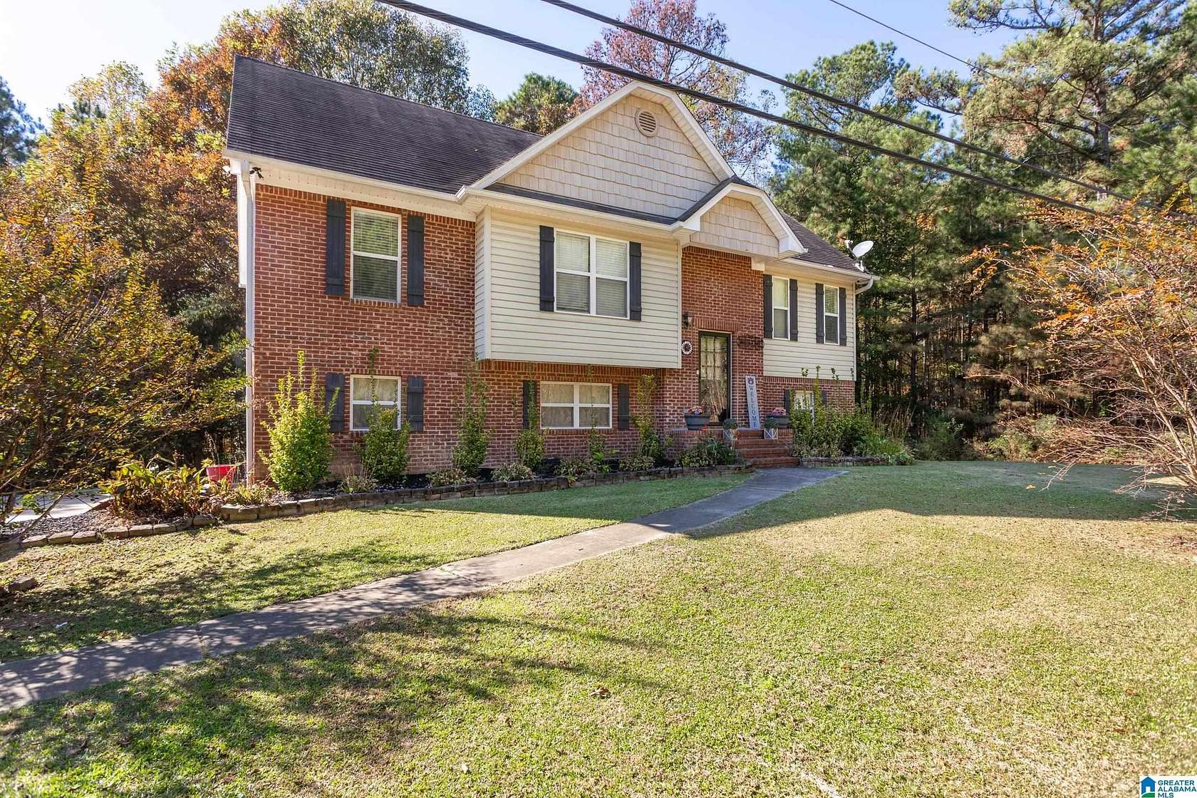 1.56 Acres of Residential Land with Home for Sale in Odenville, Alabama