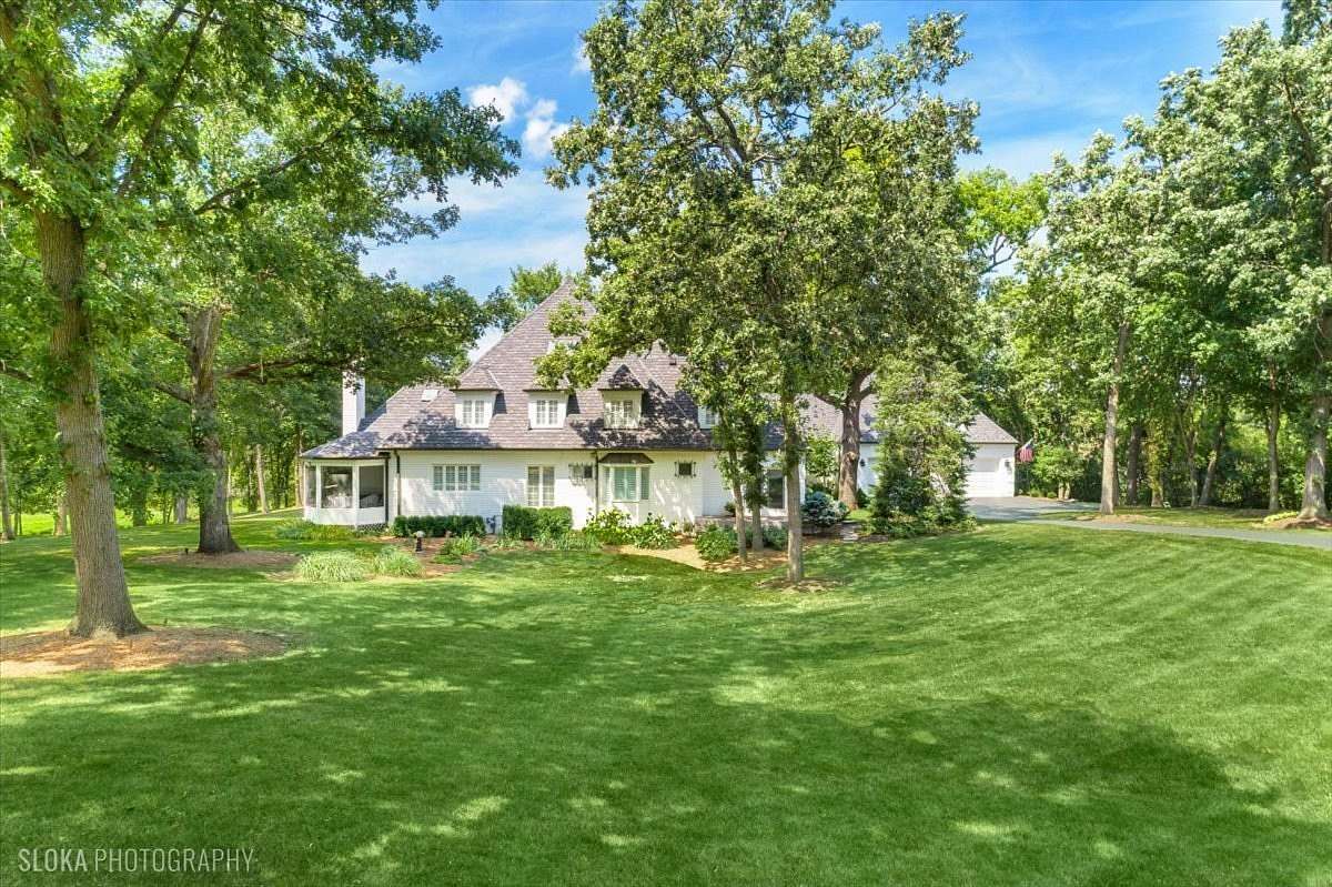 4.7 Acres of Land with Home for Sale in Barrington Hills, Illinois