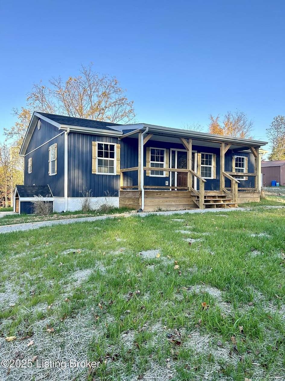 2.79 Acres of Residential Land with Home for Sale in Leitchfield, Kentucky