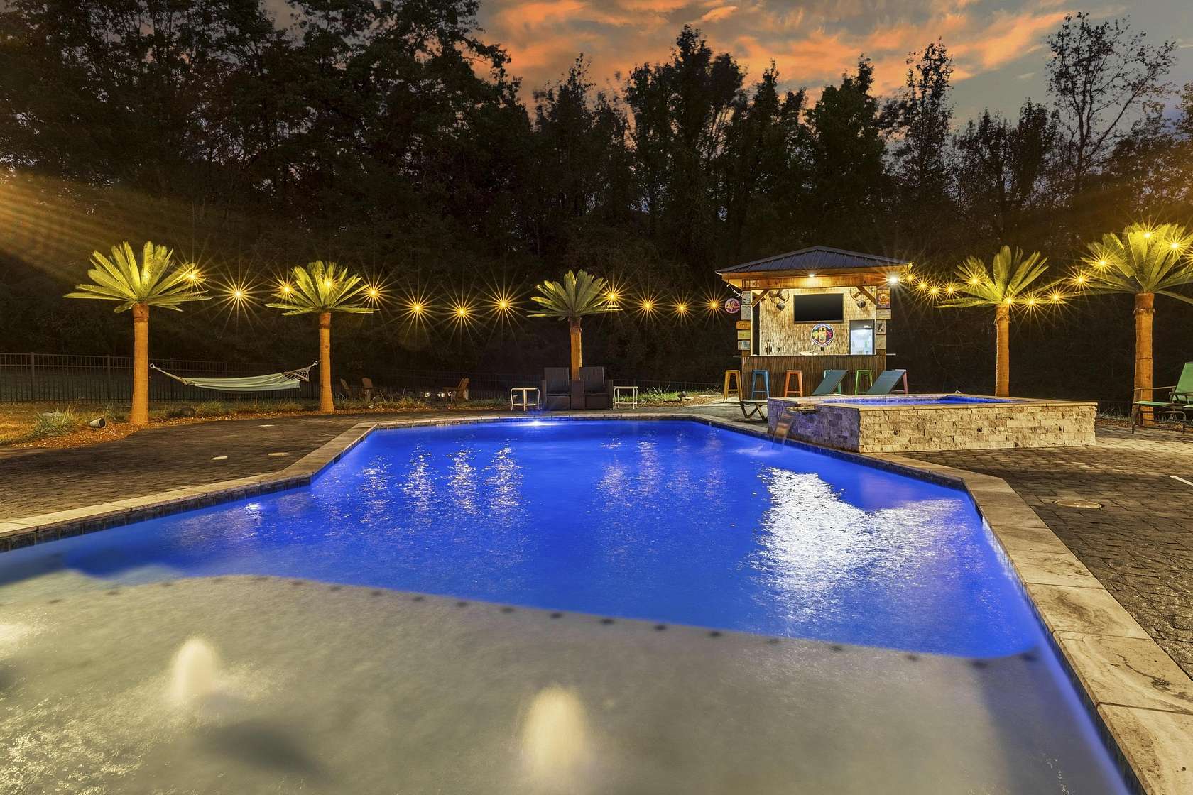 13 Acres of Land with Home for Sale in Soddy-Daisy, Tennessee