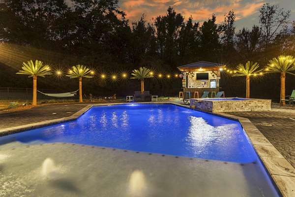 13 Acres of Land with Home for Sale in Soddy-Daisy, Tennessee