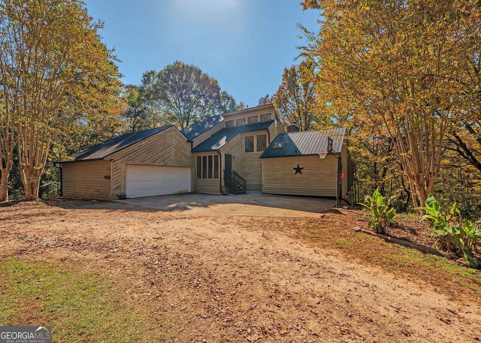 5 Acres of Residential Land with Home for Sale in Lavonia, Georgia