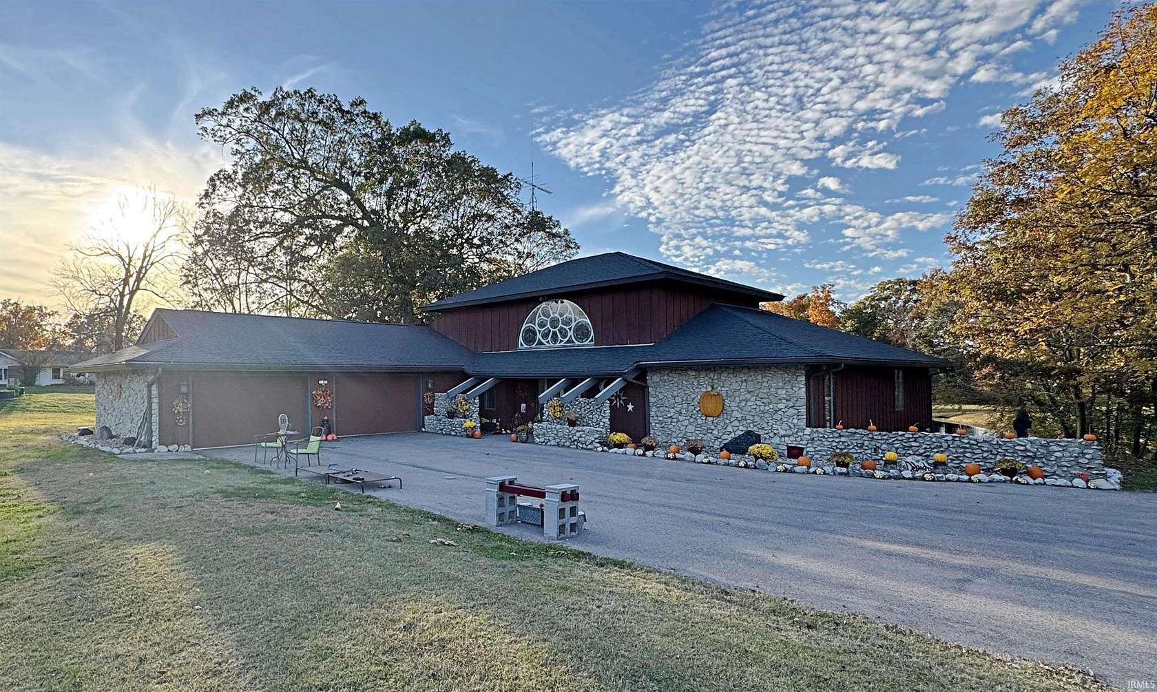 6 Acres of Residential Land with Home for Sale in Linton, Indiana