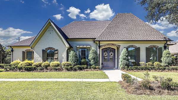 1 Acre of Residential Land with Home for Sale in Houma, Louisiana