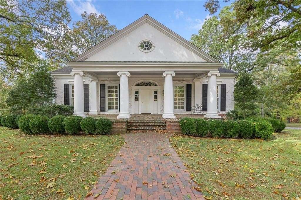 7 Acres of Residential Land with Home for Sale in Harrison, Arkansas