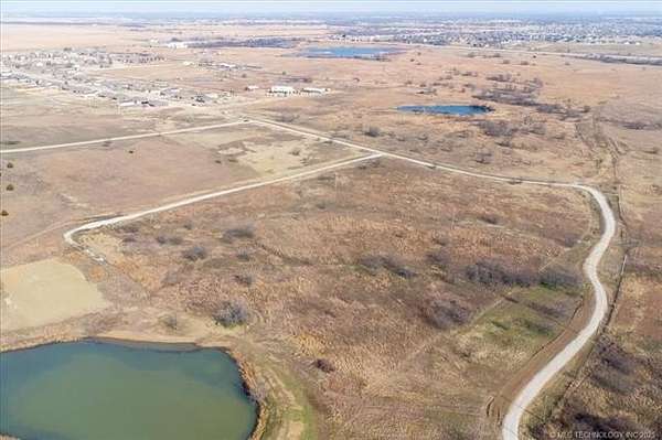 6.16 Acres of Residential Land for Sale in Skiatook, Oklahoma