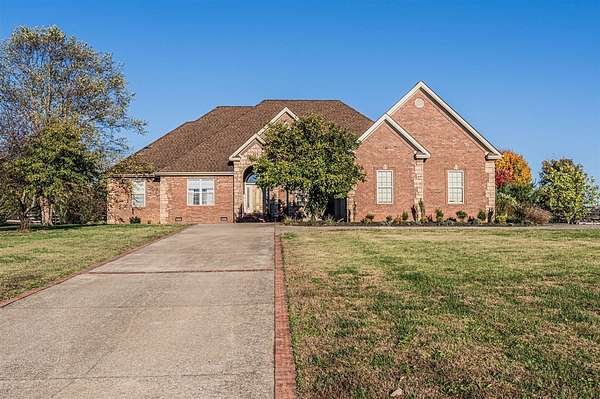 1.5 Acres of Residential Land with Home for Sale in Bowling Green, Kentucky