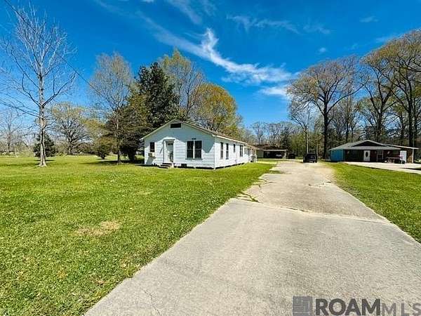 1.83 Acres of Residential Land with Home for Sale in Baker, Louisiana