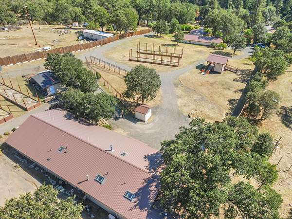 2.27 Acres of Residential Land with Home for Sale in Jacksonville, Oregon