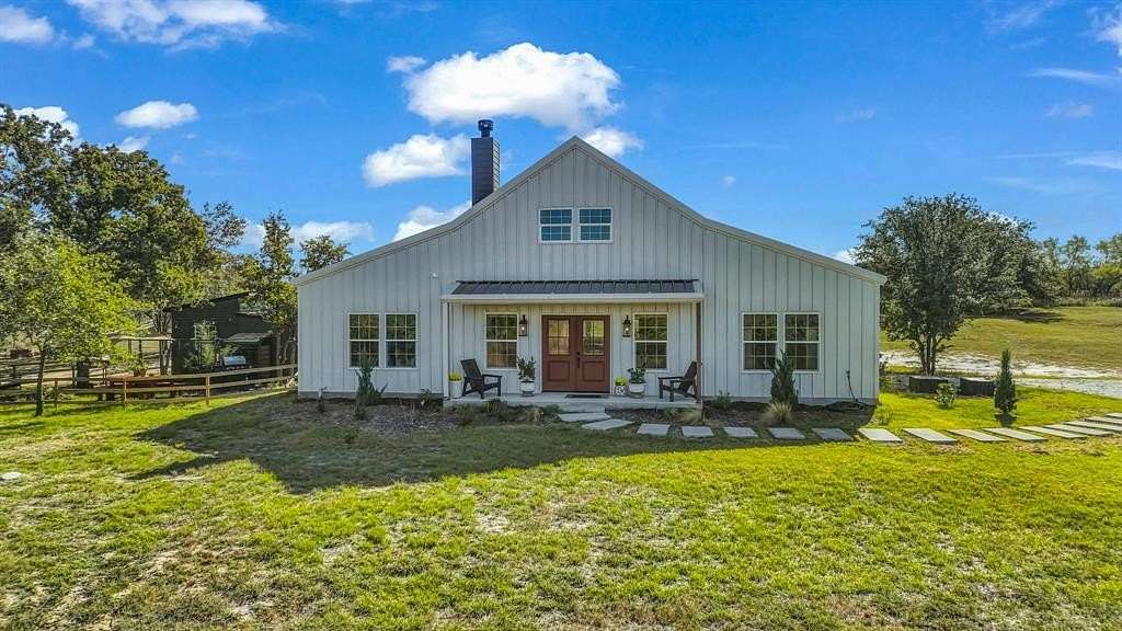 2 Acres of Residential Land with Home for Sale in Springtown, Texas