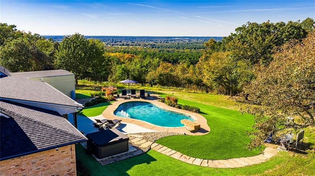 21.8 Acres of Land with Home for Sale in Palestine, Texas