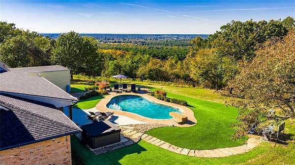 21.8 Acres of Land with Home for Sale in Palestine, Texas