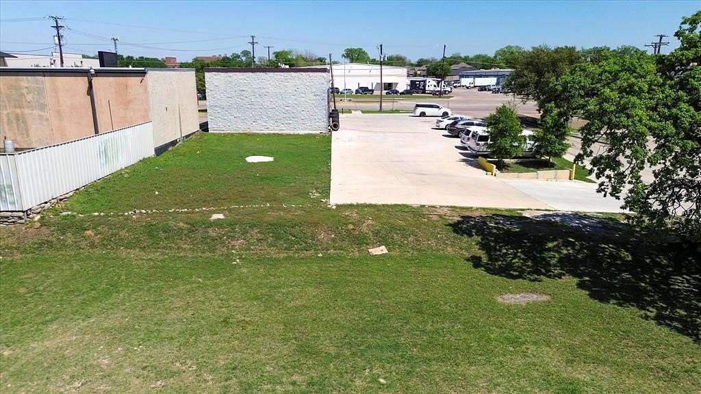 0.45 Acres of Commercial Land for Lease in Irving, Texas