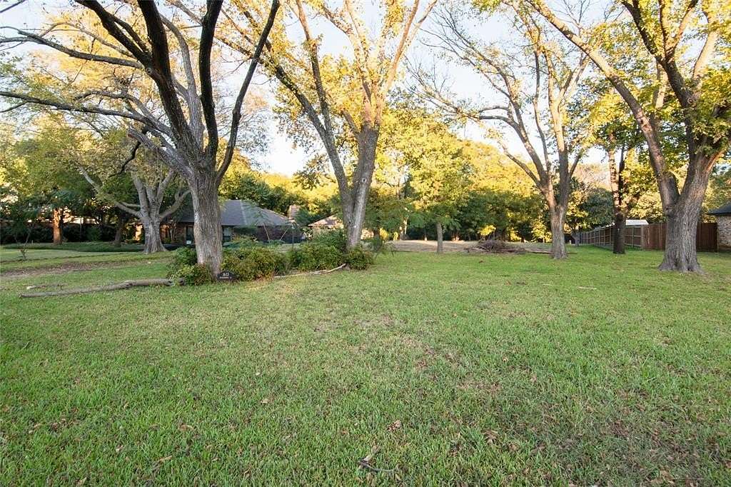 1.18 Acres of Residential Land for Sale in Southlake, Texas