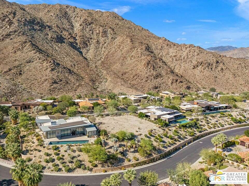 0.5 Acres of Residential Land for Sale in Palm Desert, California