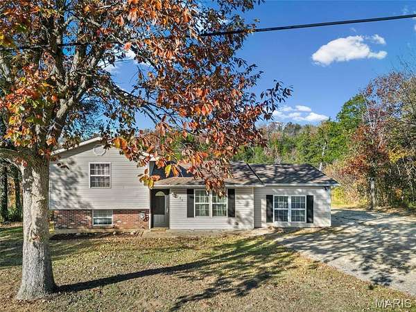 1.63 Acres of Residential Land with Home for Sale in De Soto, Missouri