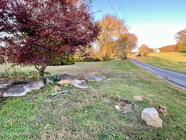 8 Acres of Land for Sale in Powell, Tennessee