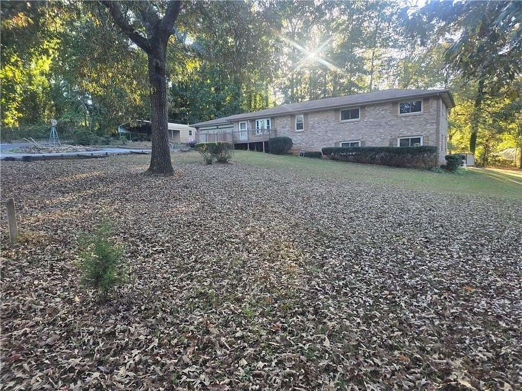 1.57 Acres of Residential Land with Home for Sale in Stockbridge, Georgia