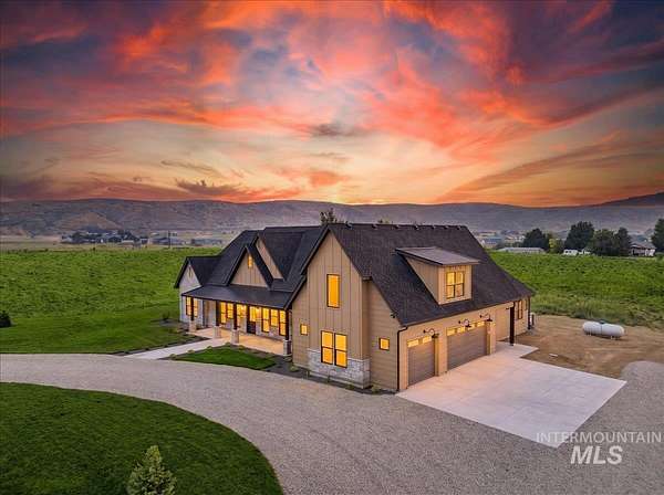 5 Acres of Land with Home for Sale in Emmett, Idaho