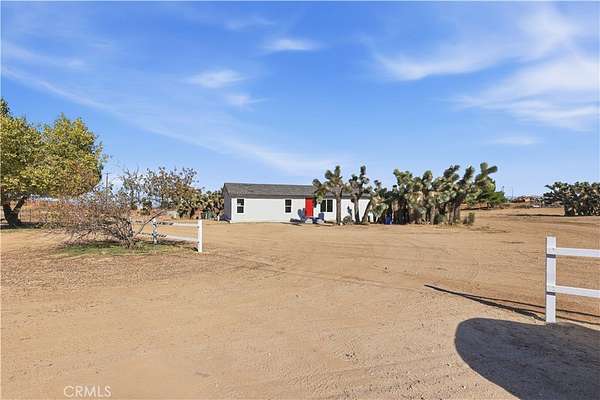 2.25 Acres of Residential Land with Home for Sale in Phelan, California