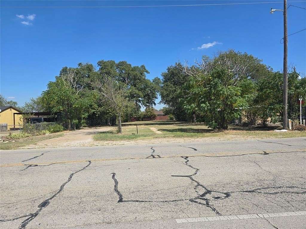 0.34 Acres of Commercial Land for Sale in Weatherford, Texas