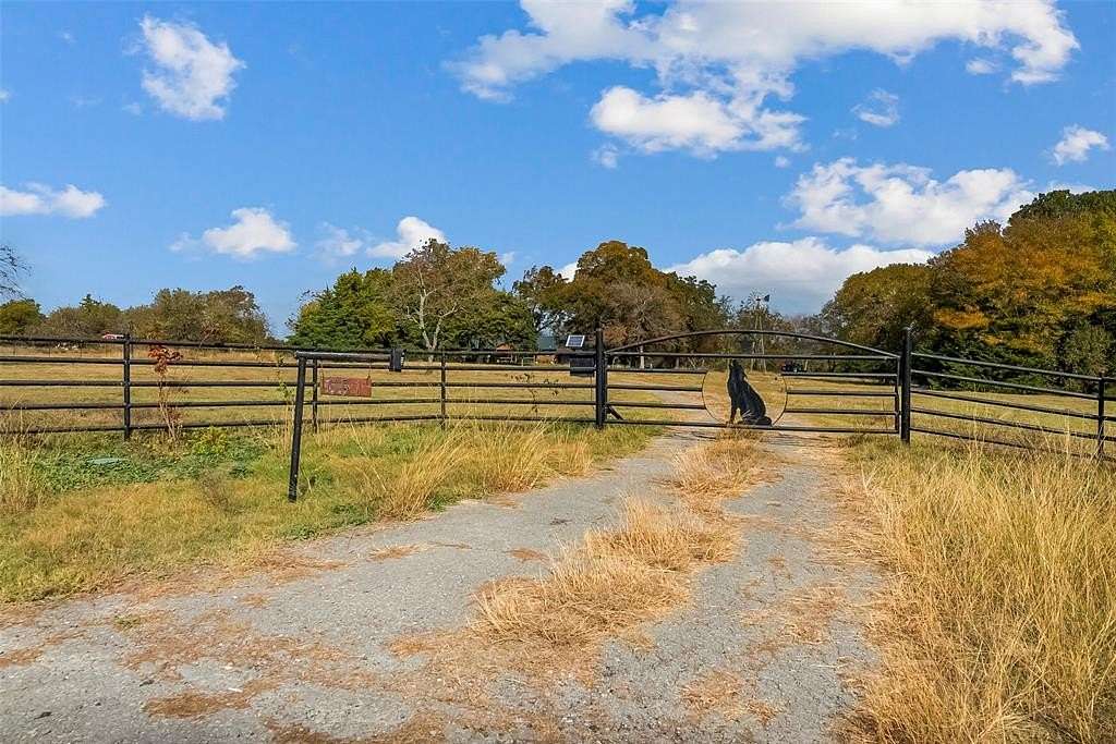 27 Acres of Land with Home for Sale in Trenton, Texas