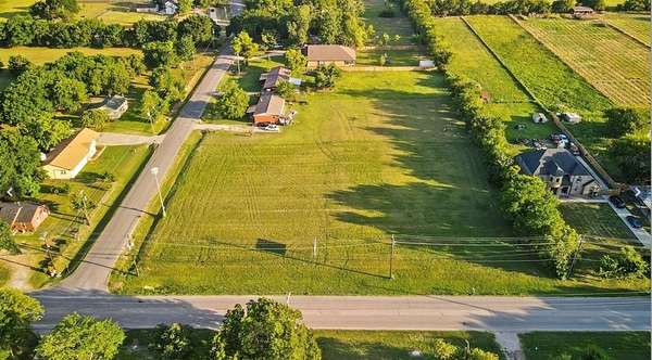 1.14 Acres of Commercial Land for Sale in Glenn Heights, Texas